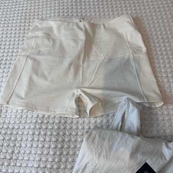 NWT white athletic Halara dress. Size XL - Picture 4 of 5